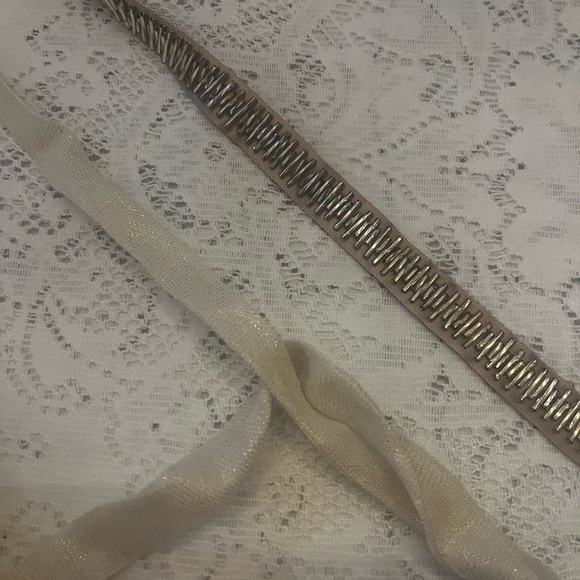 Carol Hannah Senara gown size 6. Layers of linen in shades of pink and cream - Picture 16 of 16